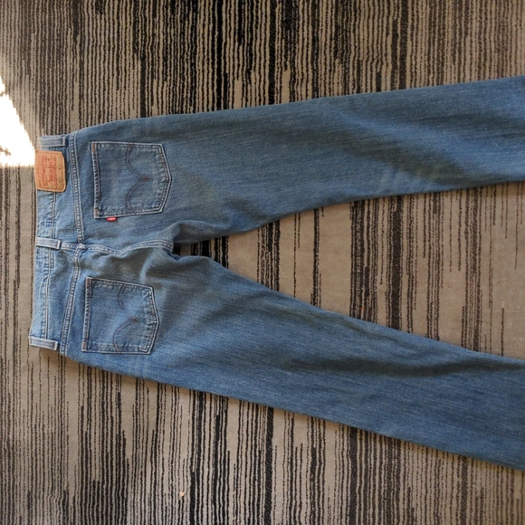 Levi's Original 511 Jeans - Picture 2 of 6